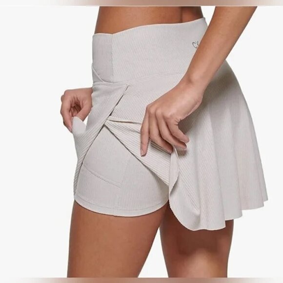 Calvin Klein Women's Crossover Waist Skort NWT Size Large - Picture 2 of 14